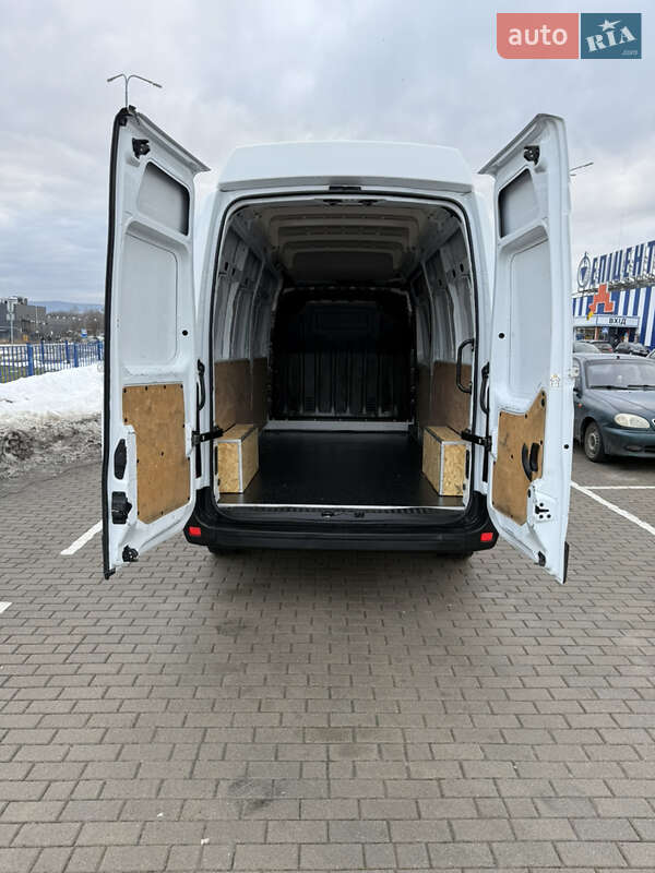 Вантажний фургон Renault Master 2022 в Дрогобичі