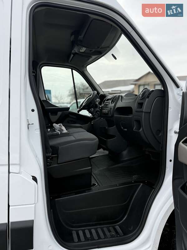 Мікроавтобус вантажний (до 3,5т) Renault Master 2018 в Рівному