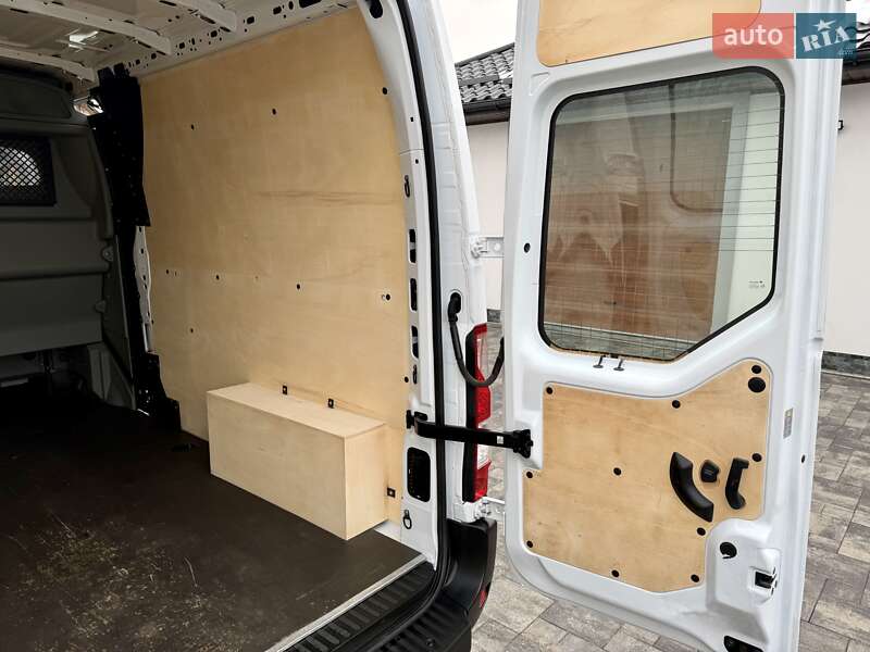 Грузопассажирский фургон Renault Master 2018 в Дубно