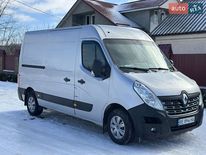 Вантажний фургон Renault Master 2017 в Первомайську