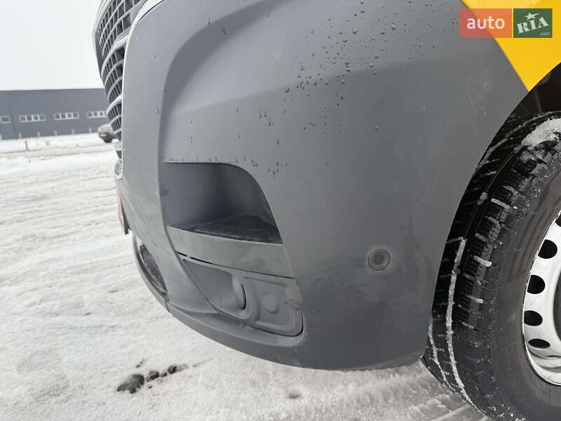 Вантажний фургон Renault Master 2022 в Луцьку