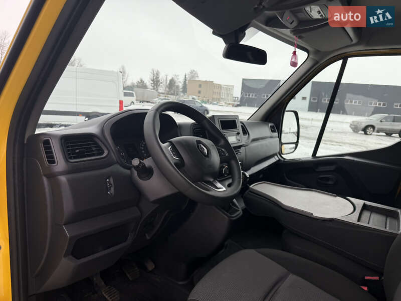 Вантажний фургон Renault Master 2022 в Луцьку
