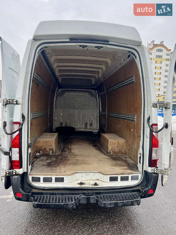 Вантажний фургон Renault Master 2013 в Івано-Франківську