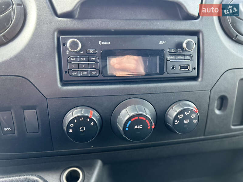 Вантажний фургон Renault Master 2018 в Хусті