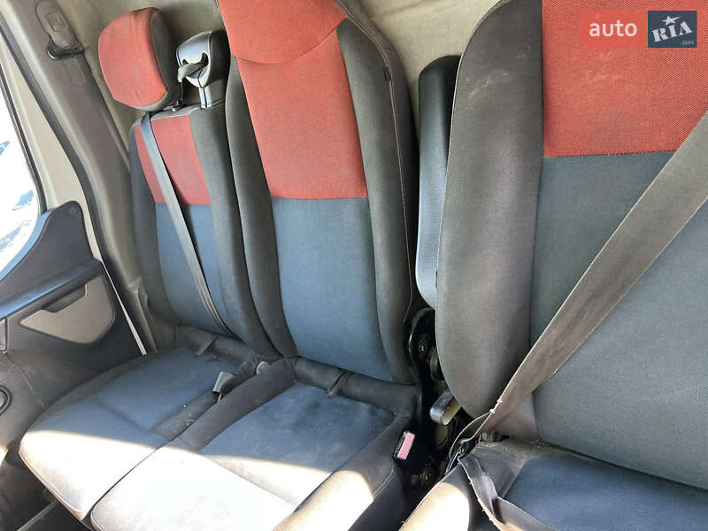 Вантажний фургон Renault Master 2012 в Рівному фото 8 Вантажний фургон Renault Master 2012 в Рівному