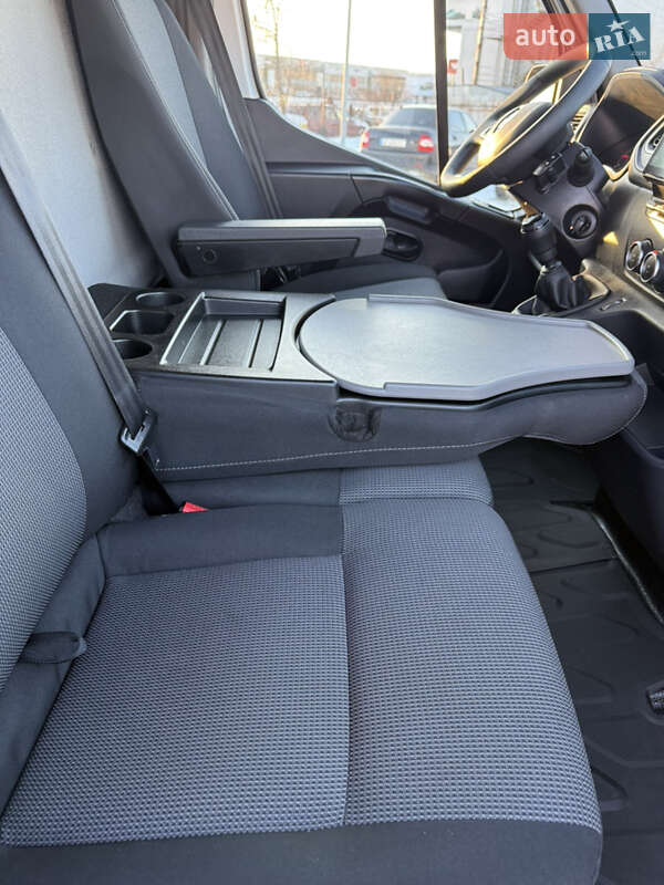 Грузовой фургон Renault Master 2022 в Киеве