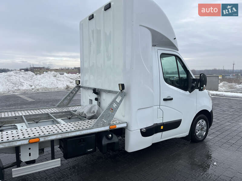 Евакуатор Renault Master 2016 в Львові