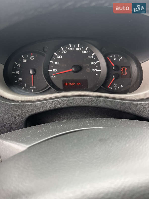 Евакуатор Renault Master 2016 в Львові