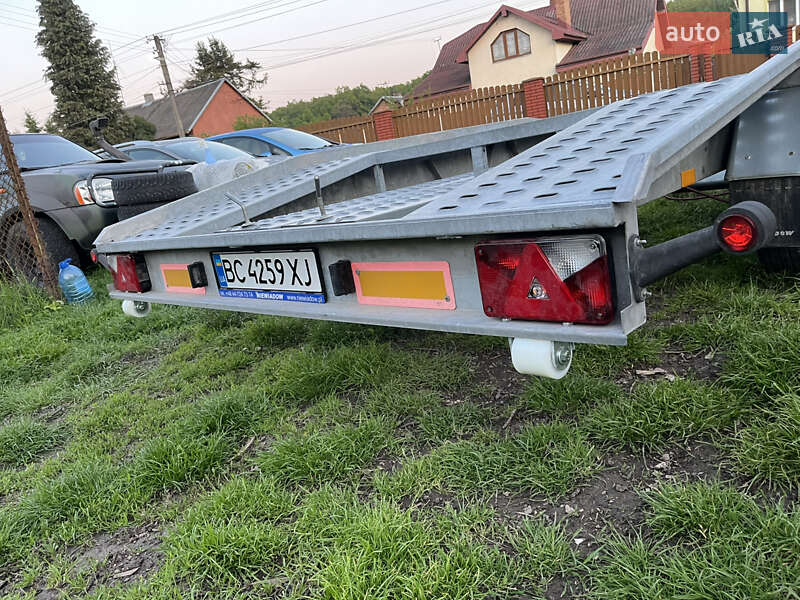 Евакуатор Renault Master 2016 в Львові