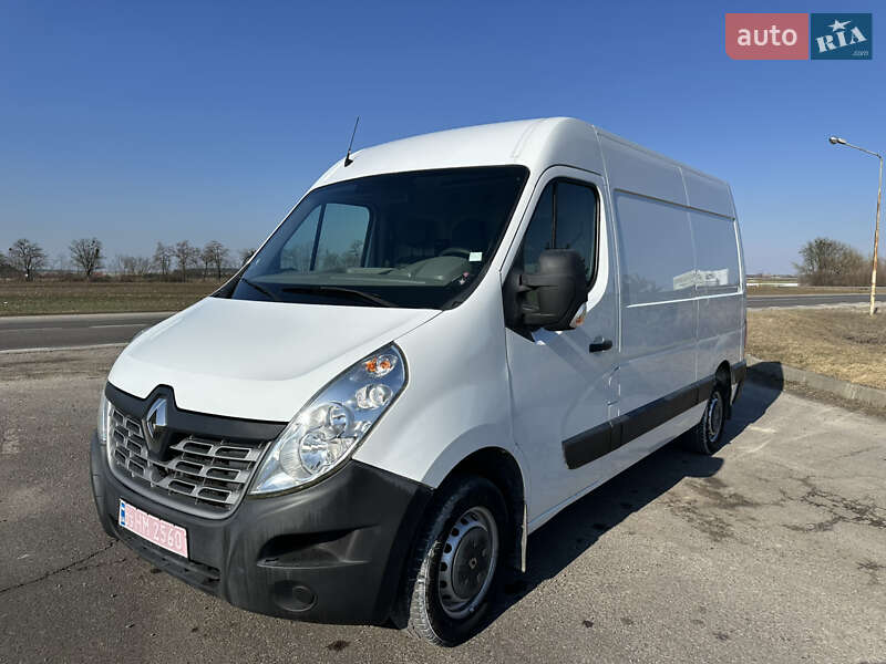 Вантажний фургон Renault Master 2016 в Радехові