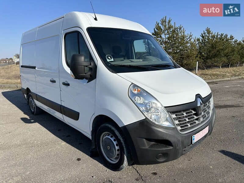 Вантажний фургон Renault Master 2016 в Радехові