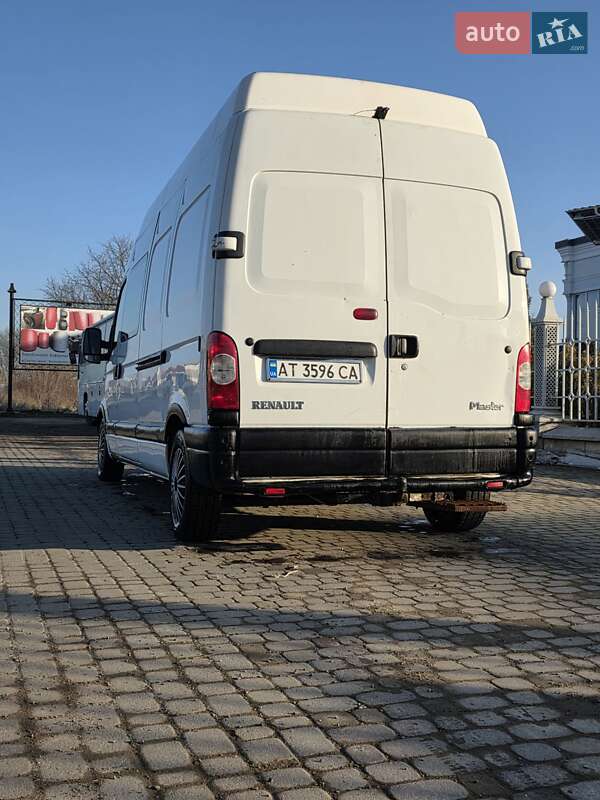 Вантажний фургон Renault Master 2004 в Івано-Франківську