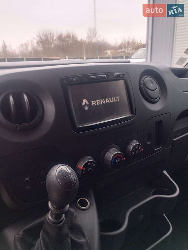 Вантажний фургон Renault Master 2018 в Дубні