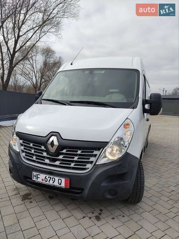 Грузовой фургон Renault Master 2015 в Львове