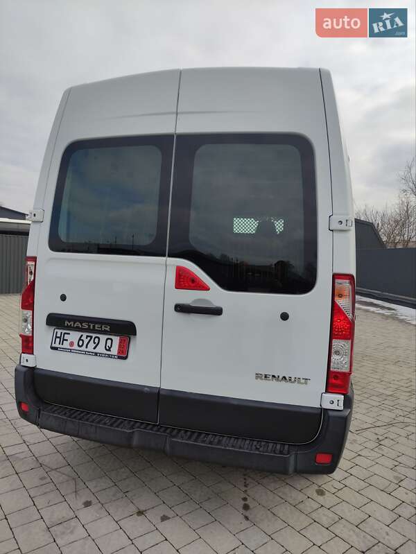 Грузовой фургон Renault Master 2015 в Львове