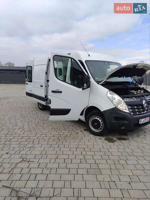 Грузовой фургон Renault Master 2015 в Львове