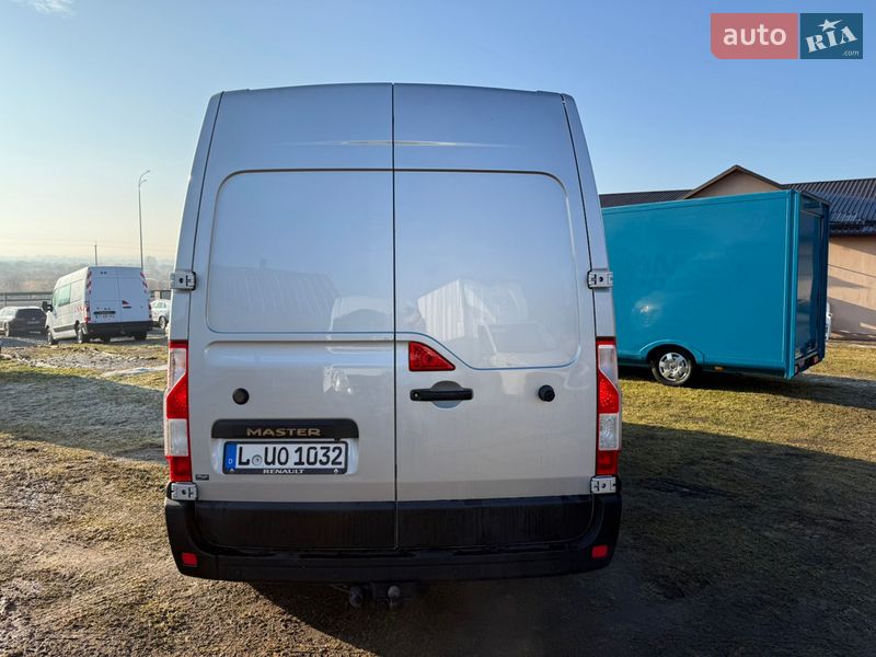 Вантажний фургон Renault Master 2016 в Дубні