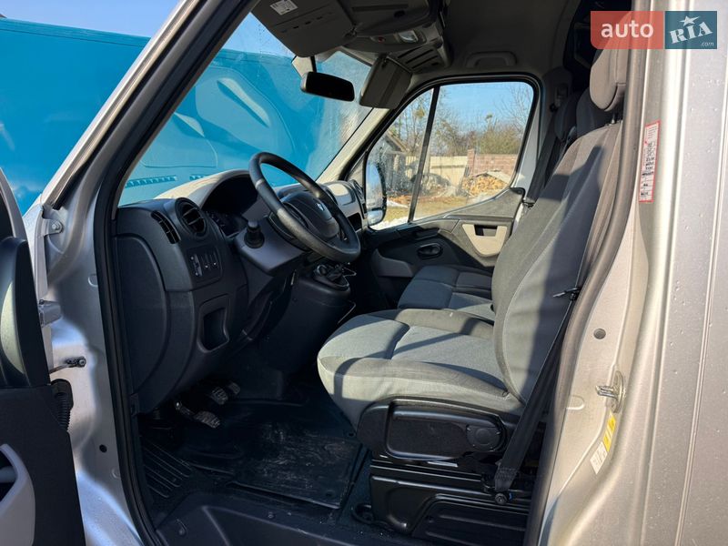 Вантажний фургон Renault Master 2016 в Дубні