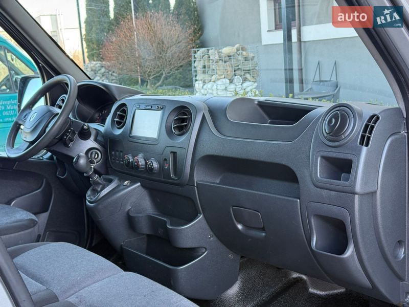 Вантажний фургон Renault Master 2019 в Стрию