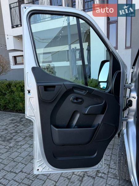 Вантажний фургон Renault Master 2019 в Стрию