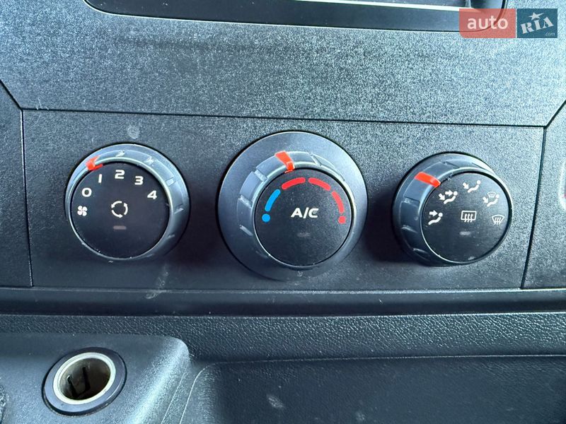 Вантажний фургон Renault Master 2019 в Стрию