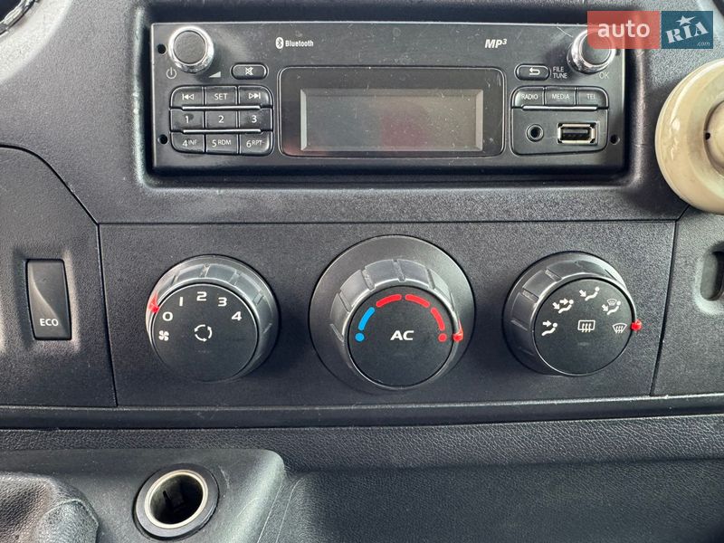 Грузовой фургон Renault Master 2016 в Киеве