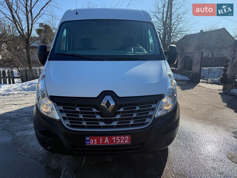 Вантажний фургон Renault Master 2016 в Житомирі