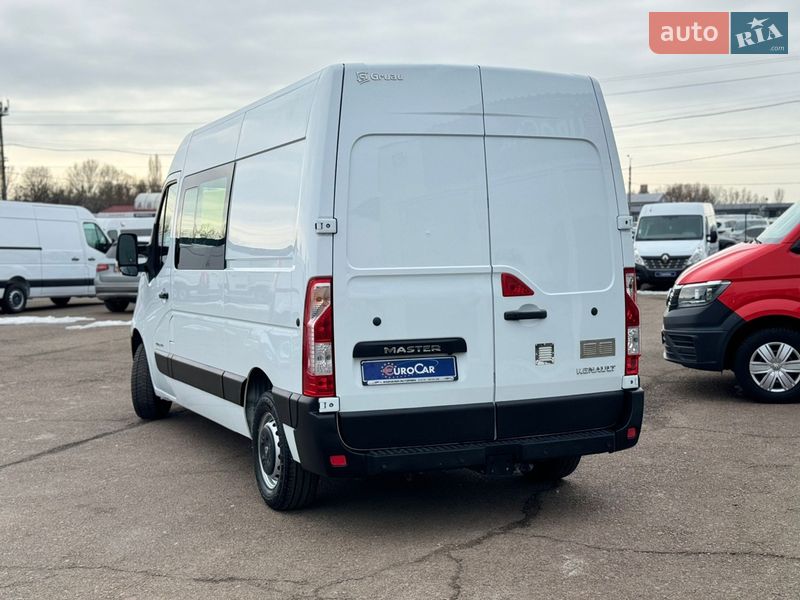 Вантажопасажирський фургон Renault Master 2017 в Києві
