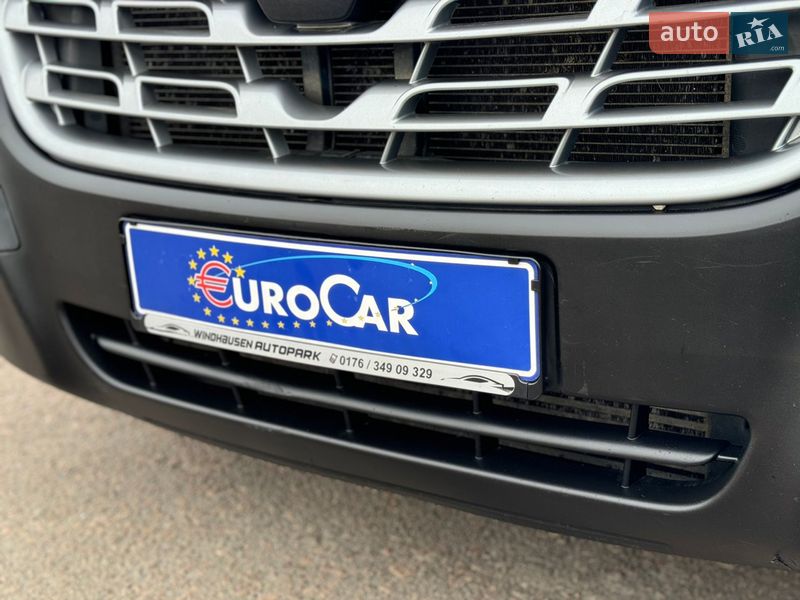 Вантажопасажирський фургон Renault Master 2017 в Києві