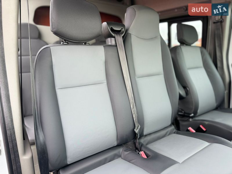 Вантажопасажирський фургон Renault Master 2017 в Києві