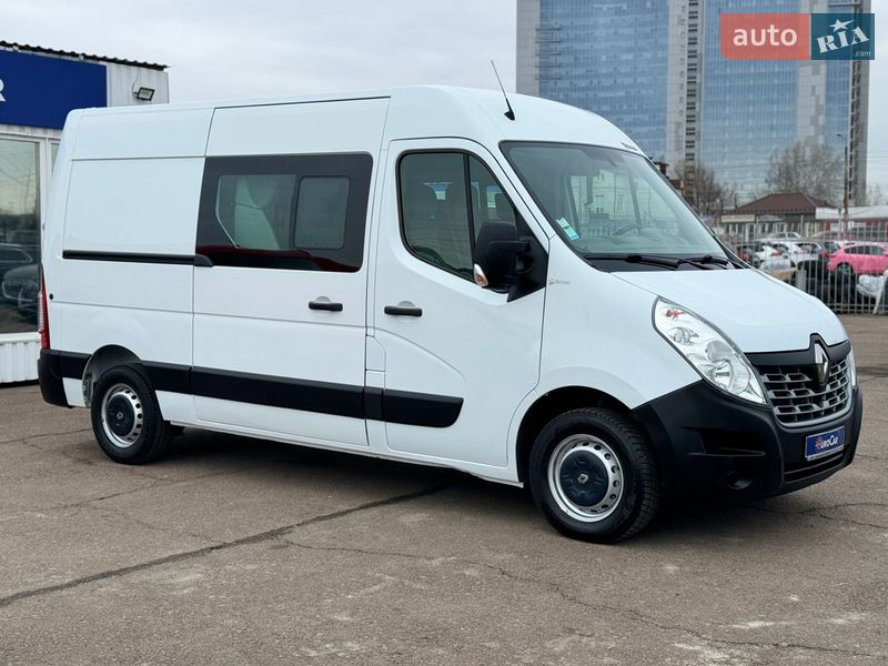 Вантажопасажирський фургон Renault Master 2017 в Києві