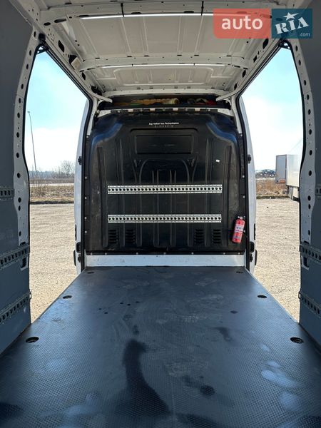 Грузовой фургон Renault Master 2018 в Львове