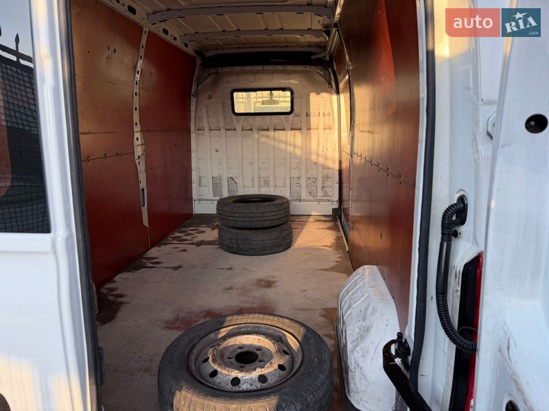 Вантажопасажирський фургон Renault Master 2016 в Запоріжжі