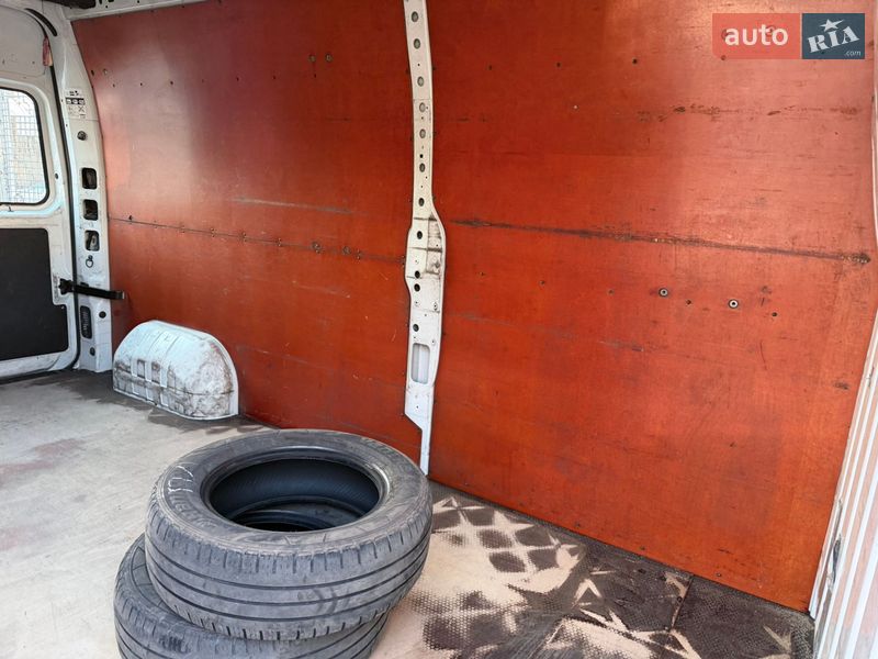 Вантажопасажирський фургон Renault Master 2016 в Запоріжжі