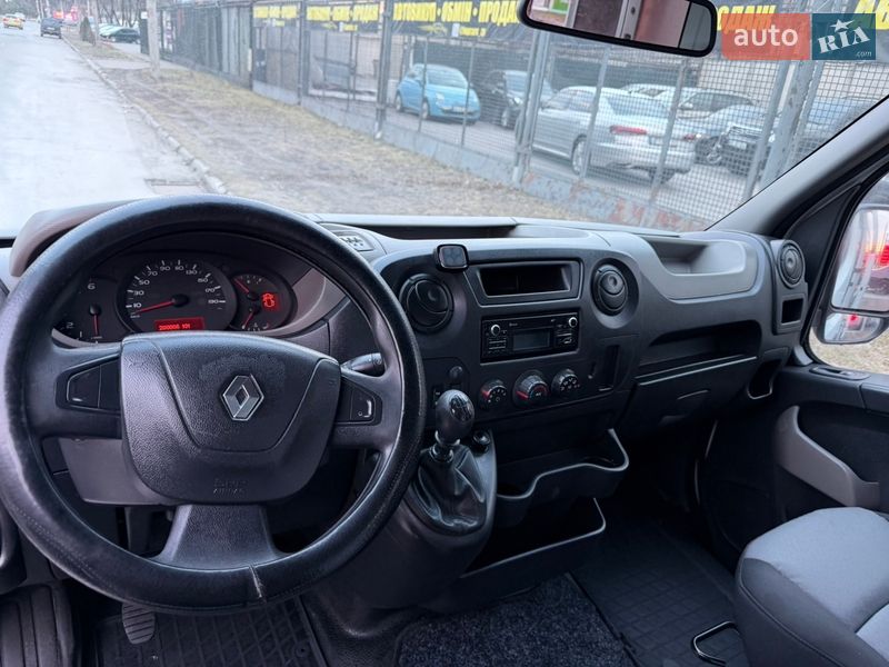 Вантажопасажирський фургон Renault Master 2016 в Запоріжжі