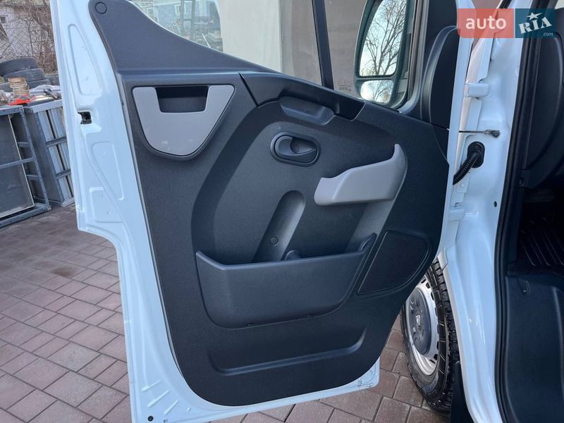 Грузовой фургон Renault Master 2017 в Дубно