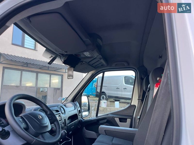 Грузовой фургон Renault Master 2017 в Дубно