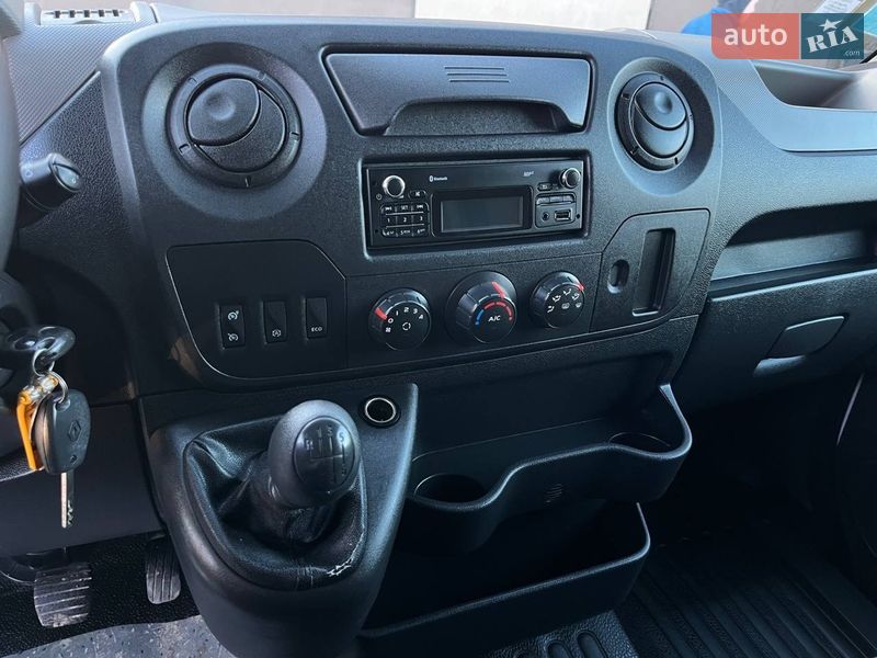 Грузовой фургон Renault Master 2017 в Дубно