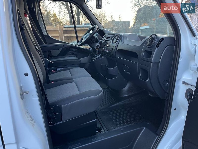Грузовой фургон Renault Master 2017 в Дубно