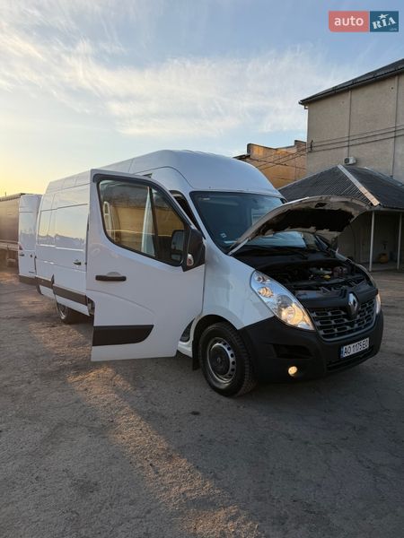 Грузовой фургон Renault Master 2017 в Мукачево