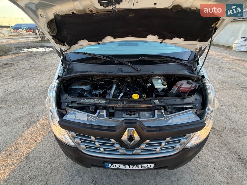 Грузовой фургон Renault Master 2017 в Мукачево