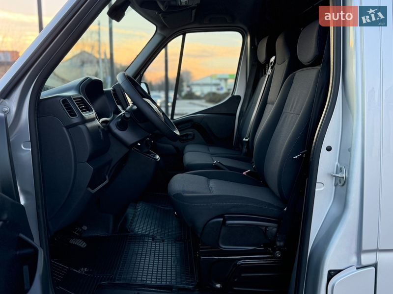 Грузовой фургон Renault Master 2021 в Дубно