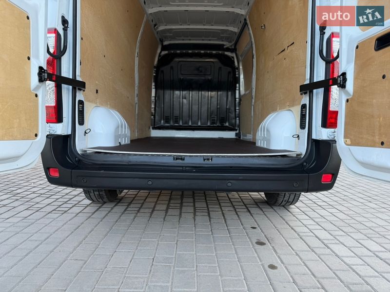 Грузовой фургон Renault Master 2019 в Дубно