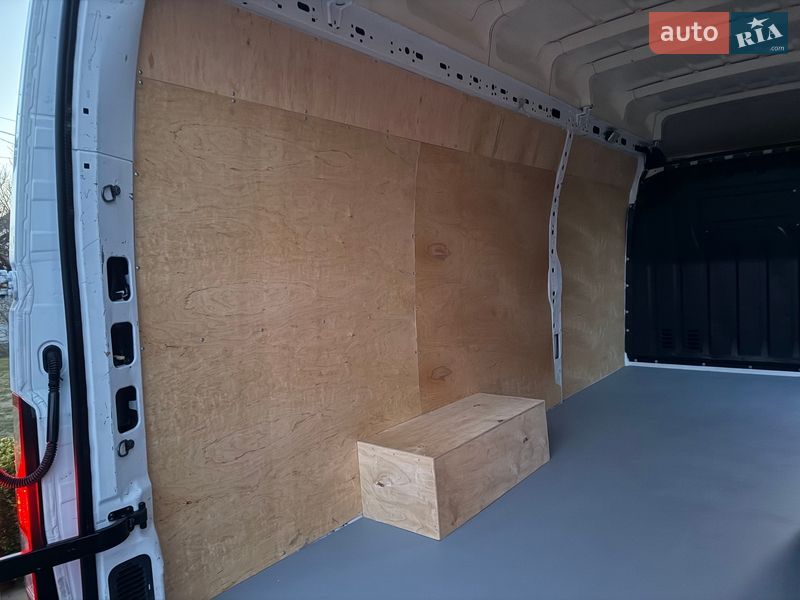 Вантажний фургон Renault Master 2018 в Ковелі