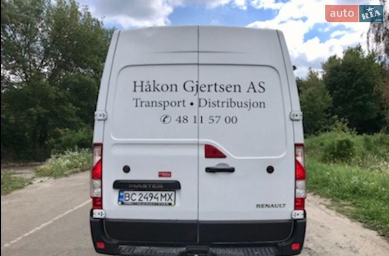 Вантажний фургон Renault Master 2016 в Львові