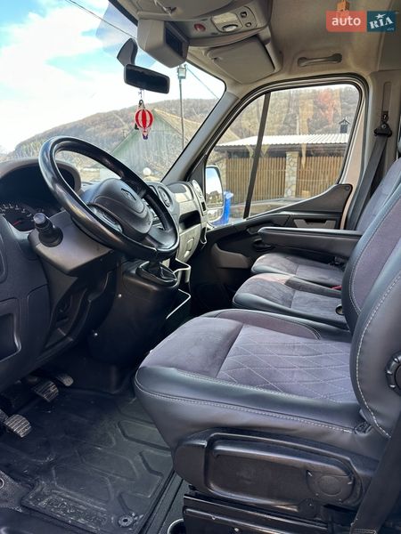 Мінівен Renault Master 2011 в Бережанах