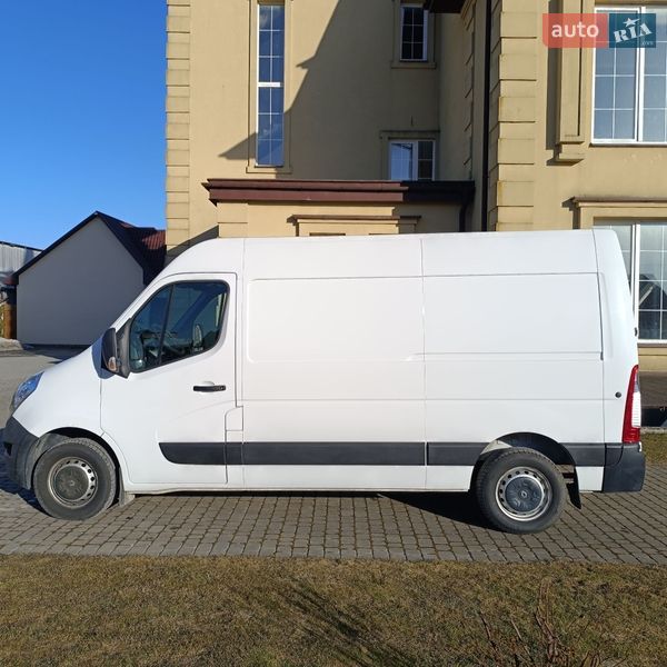 Грузовой фургон Renault Master 2018 в Почаеве