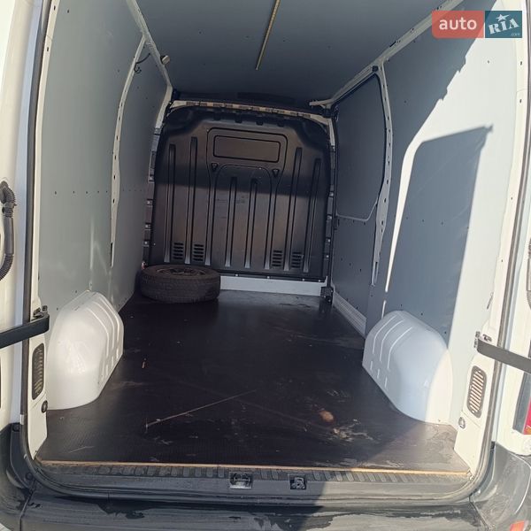 Грузовой фургон Renault Master 2018 в Почаеве