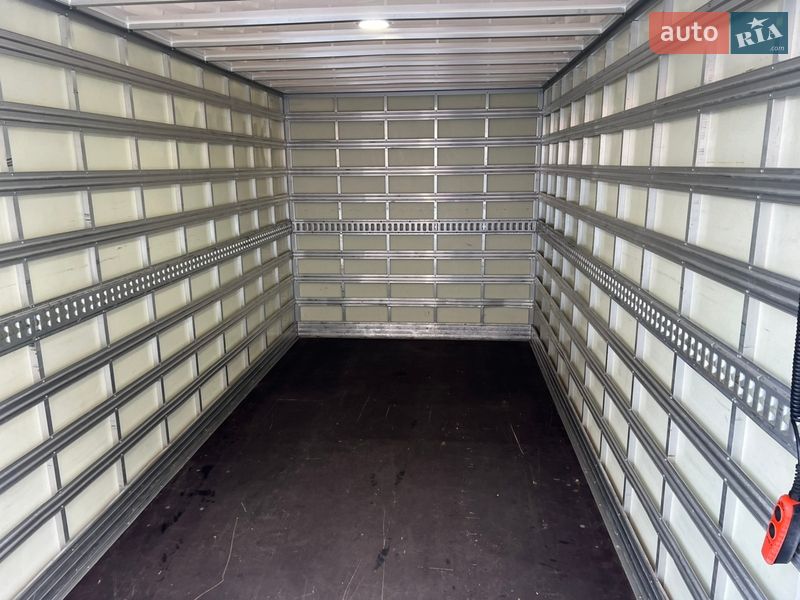 Другие грузовики Renault Master 2024 в Ровно