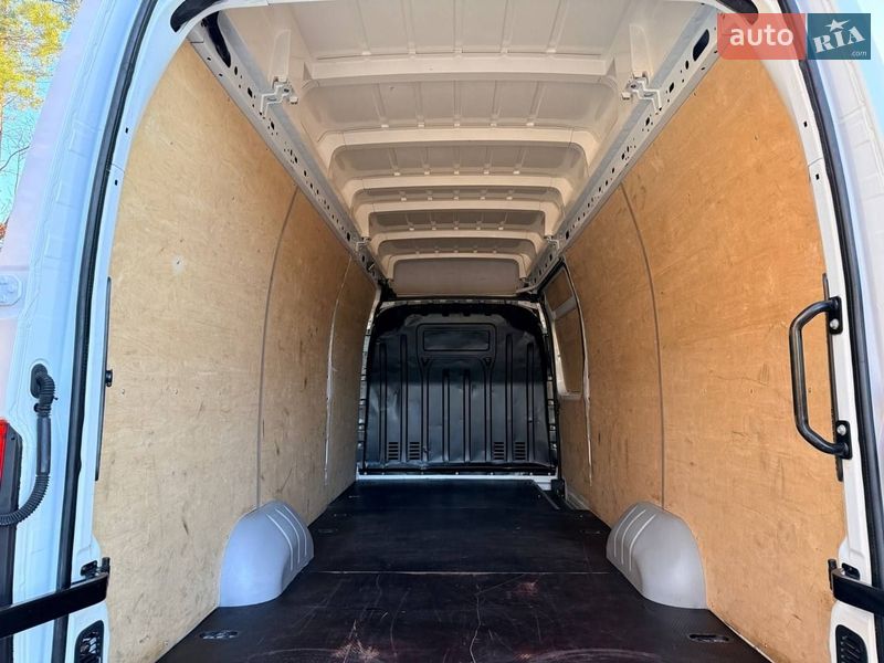 Грузовой фургон Renault Master 2021 в Киеве